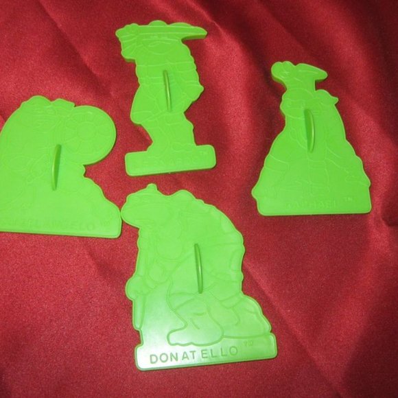 VINTAGE 1990 WILTON TMNT GREEN PLASTIC COOKIE CUTTERS SET OF 4 - Picture 3 of 9
